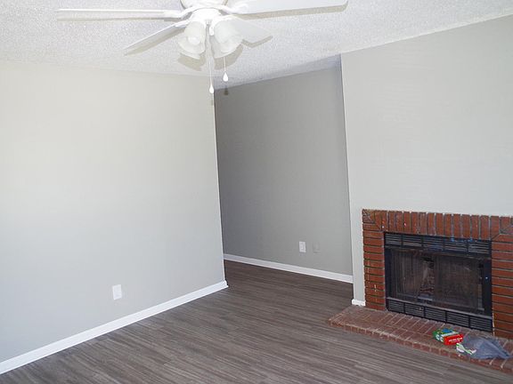 3rd image of 361 Dorchester Manor Blvd