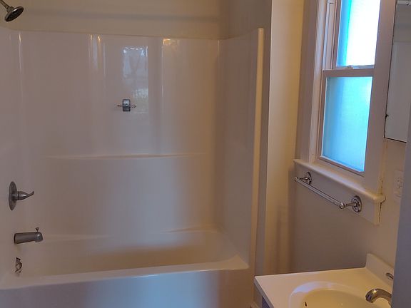 Bathroom connected to Bedroom