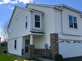 6823 Newbury Rd #1, Woodbury, MN 55125