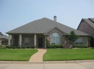 13817 E Riviera Dr, Burleson, TX 76028