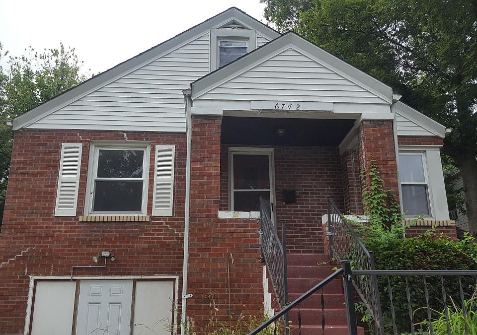 1st image of 6742 Maryellen St