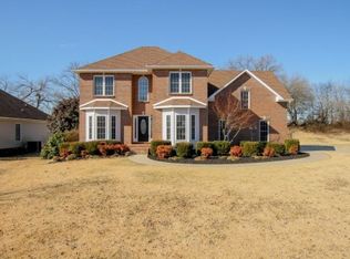 3899 Parade Dr, Clarksville, TN 37040
