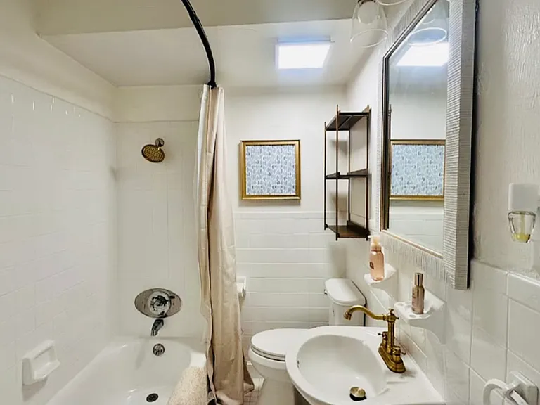 734 NE 3rd Ave #3 — Photo 6