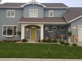 824 Calypso Dr, Bismarck, ND 58504