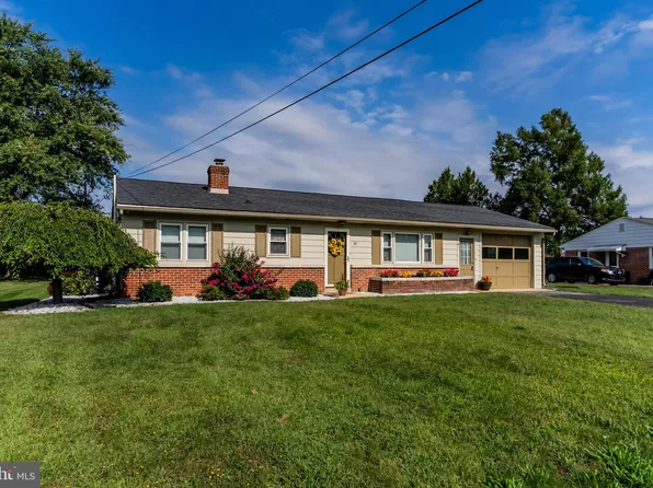 18 Annendale Dr, Carlisle, PA 17015