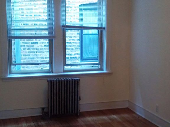 5th image of 4932 N Winthrop Ave #1