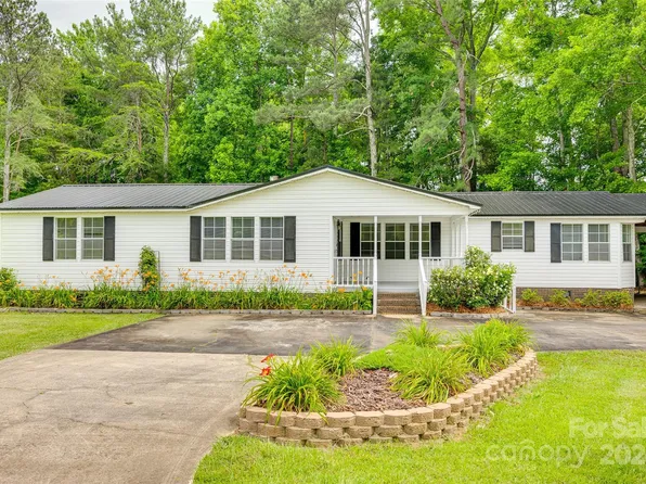 2566 Goins Ln, York, SC 29745