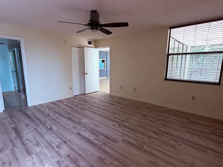 6800 Cypress Rd #401 — Photo 15