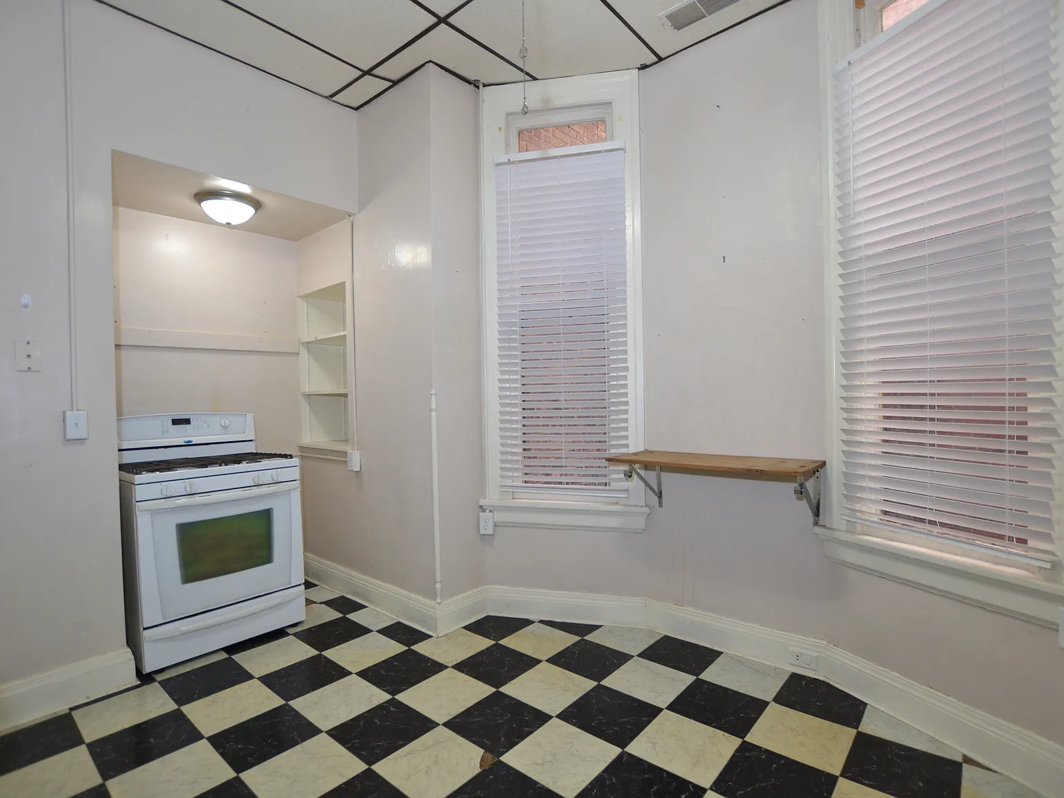 1 bed, $699 — Photo 2