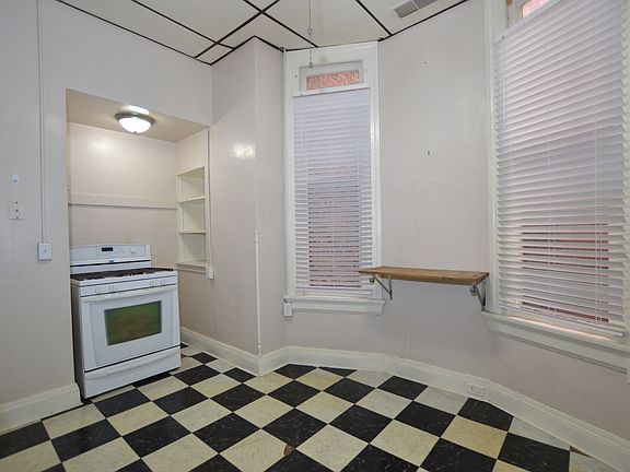 2nd image of 719 Main St #2
