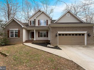 100 Crystal Ct, Locust Grove, VA 22508