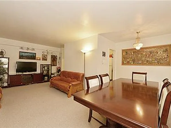 65-15 Yellowstone Boulevard image 1 of 7