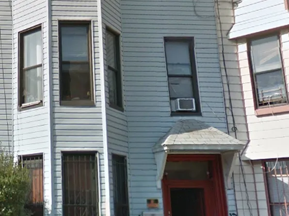 17 Cornelia St, Brooklyn, NY 11221