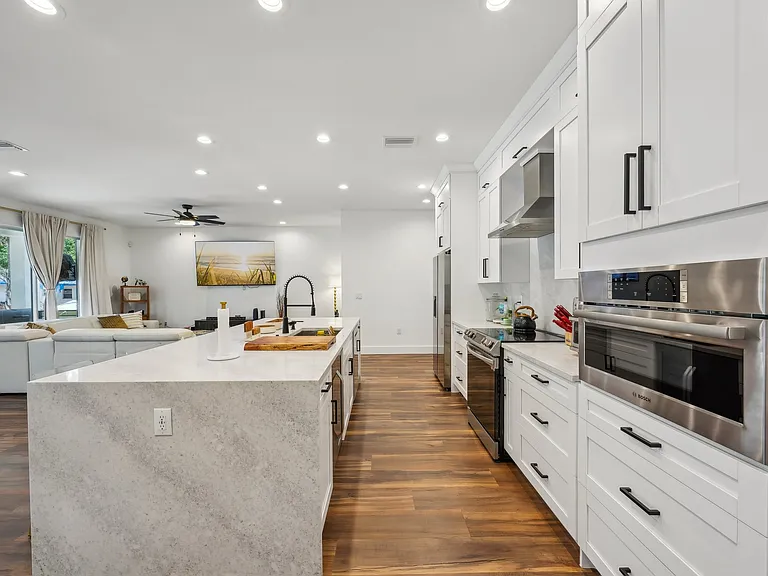 7302 S Elliott St — Photo 5