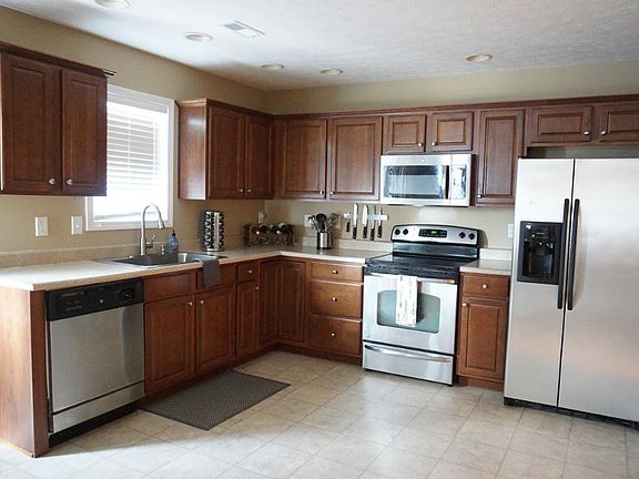 4th image of 10300 Admiral Dr