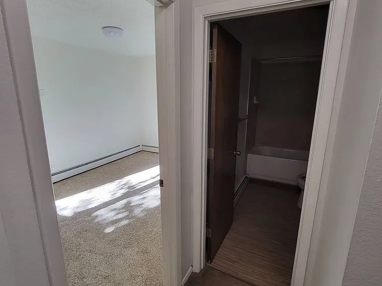 705 N St — Photo 14