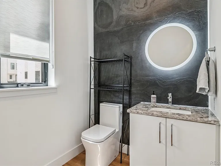 4294 E 8th Pl — Photo 20