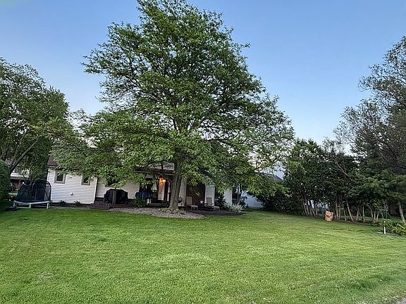 5th image of 103 White Cedar Dr