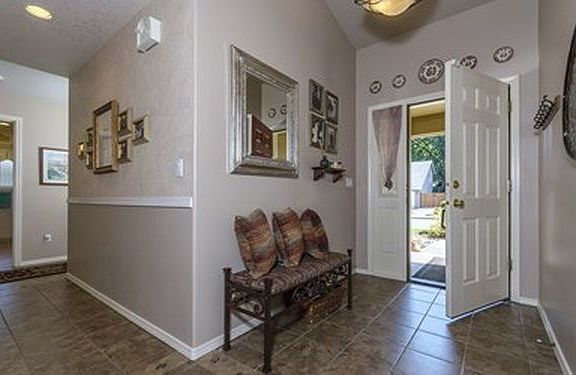 3rd image of 7208 NE 69th St
