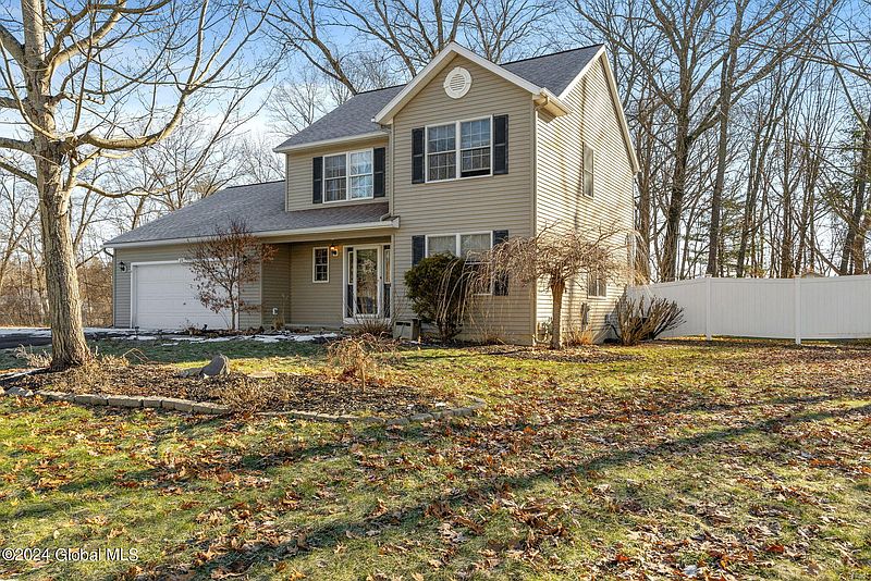 3rd image of 29 Valleywood Drive