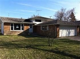 1st image of 2522 E 61st Pl