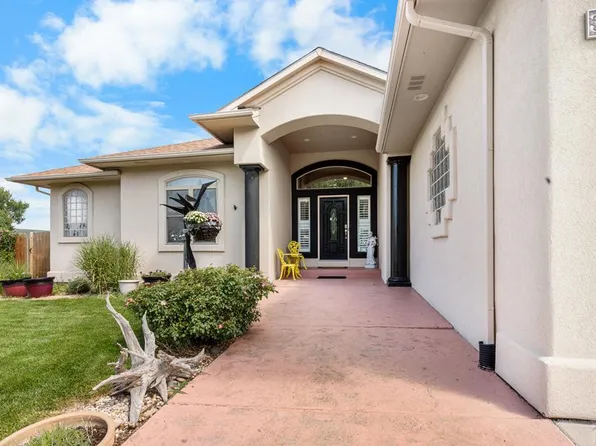 3504 Alturas Dr, Pueblo, CO 81005