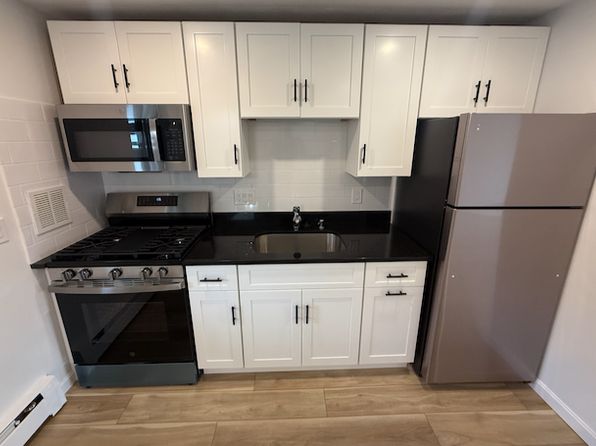 10 Colonial Dr #4B