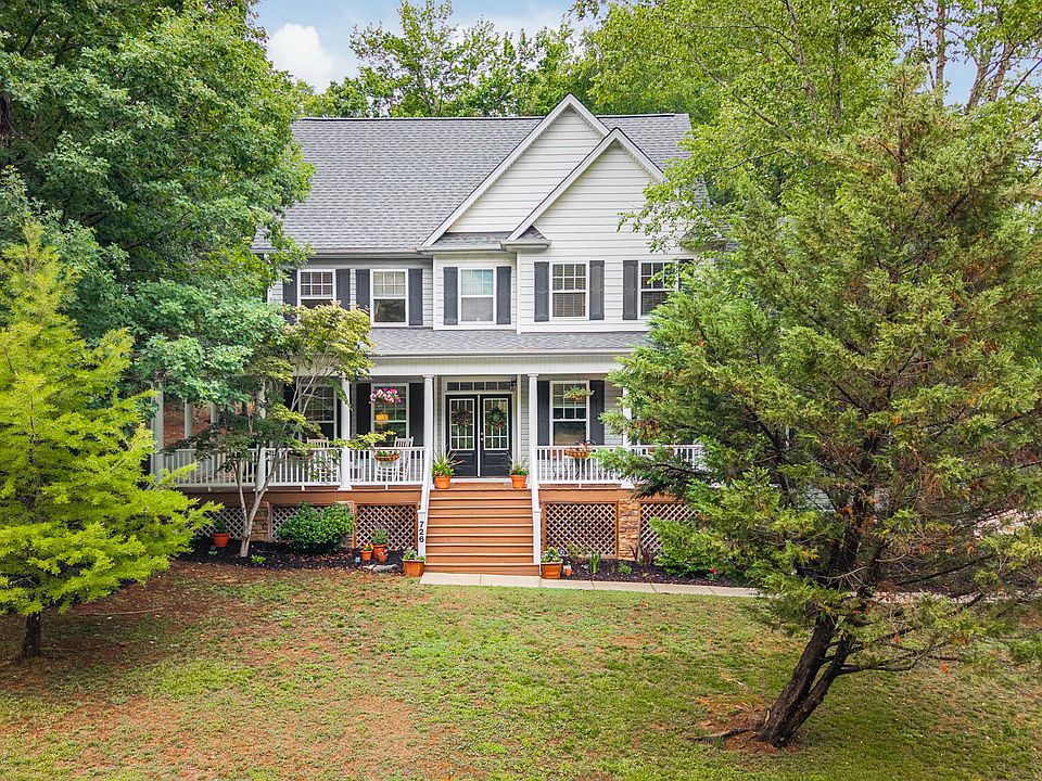 1st image of 726 Ruth Cir