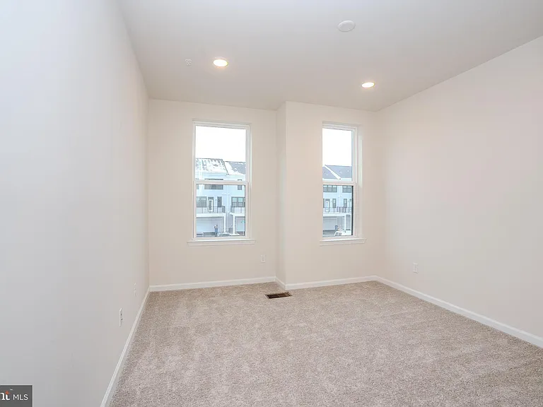 507 Reading Ct — Photo 24