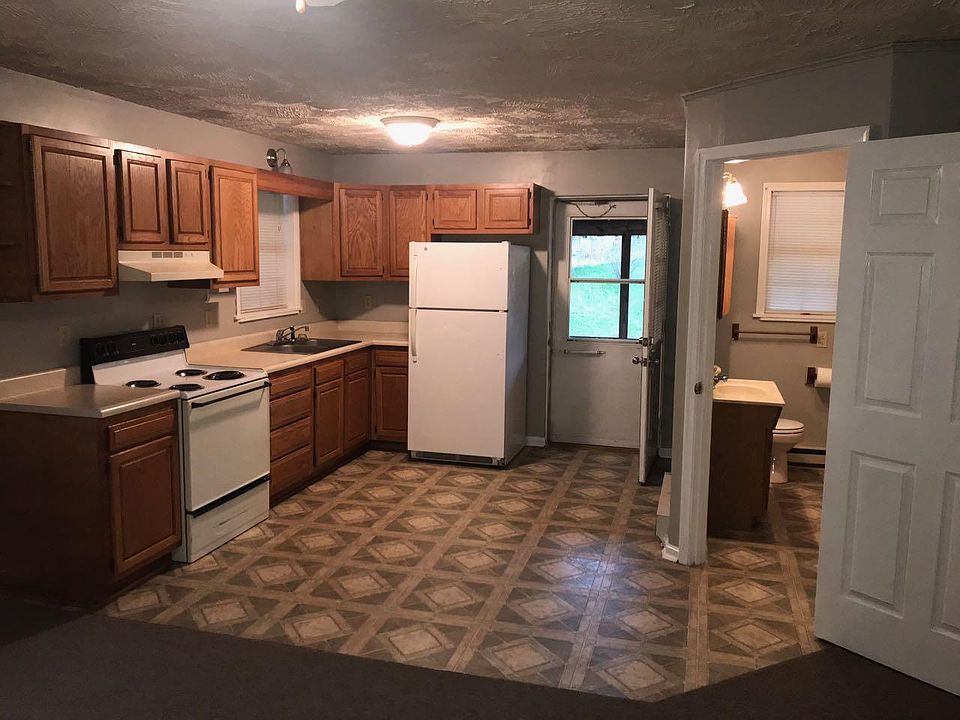 1st image of 36 Meadow Brook Dr #2