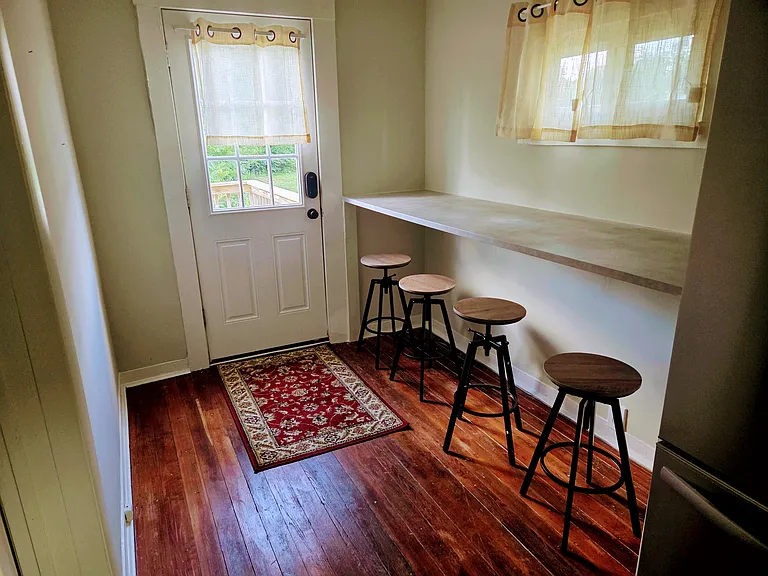 3552 Woodburn Ave #4 — Photo 6