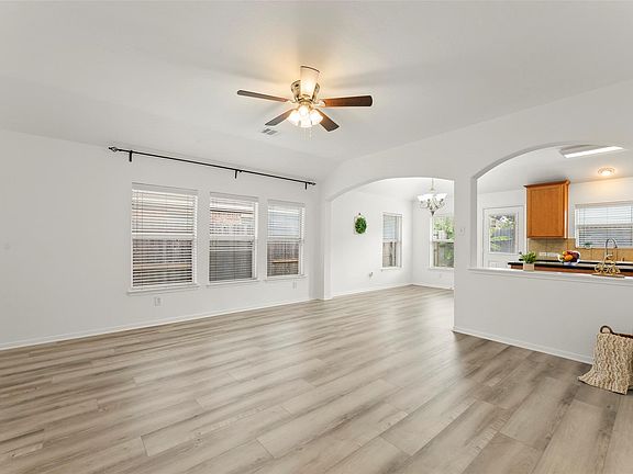 3rd image of 25118 Hazel Ranch Dr