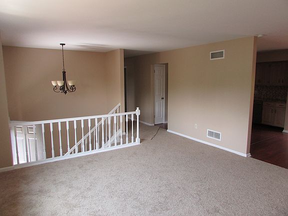3rd image of 515 Roberta Dr