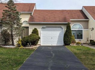 557 Ardmore Rd #B, Monroe Township, NJ 08831