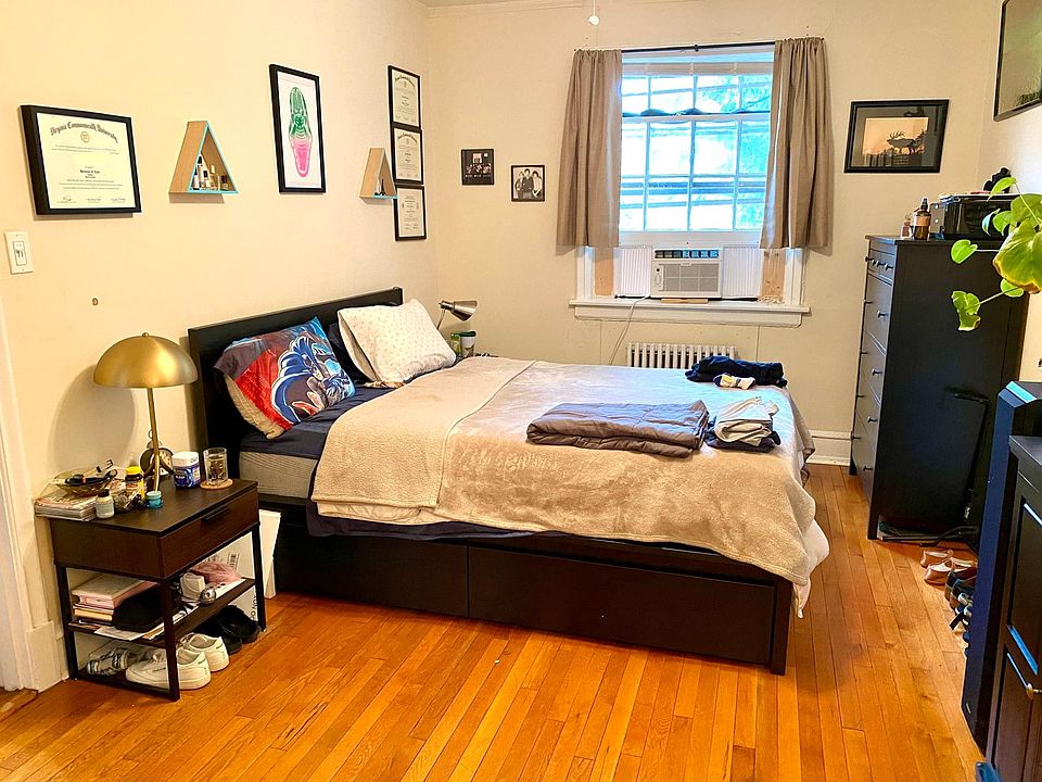 1st image of 3129 W Franklin St APT 7