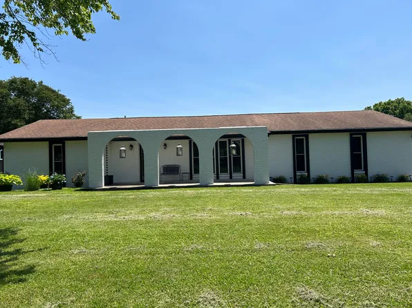 609 Clintonville Rd, Winchester, KY 40391