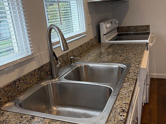 granite countertops in kitchen