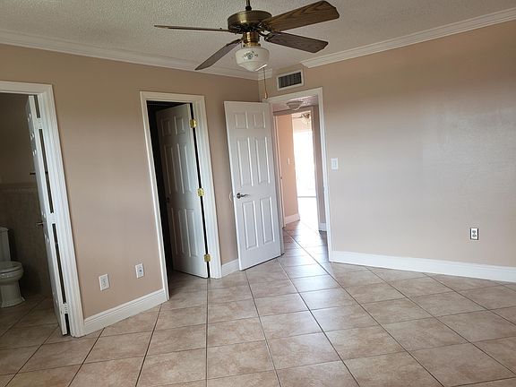 3rd image of 1950 W 54th St APT 414