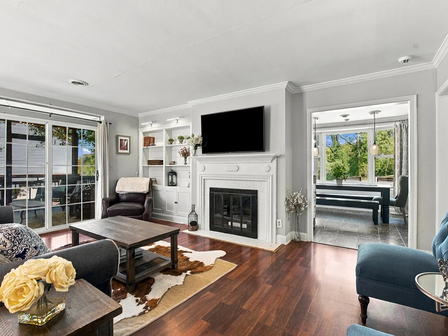 3 bed, 1.0 bath, 1392 sqft, $3,500 — Photo 3