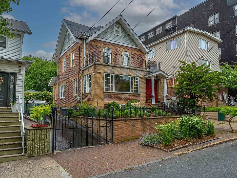 1st image of 17 77th St