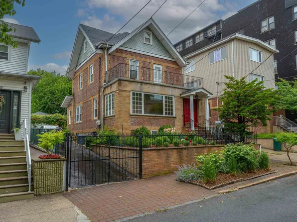 17 77th Street image 1 of 23