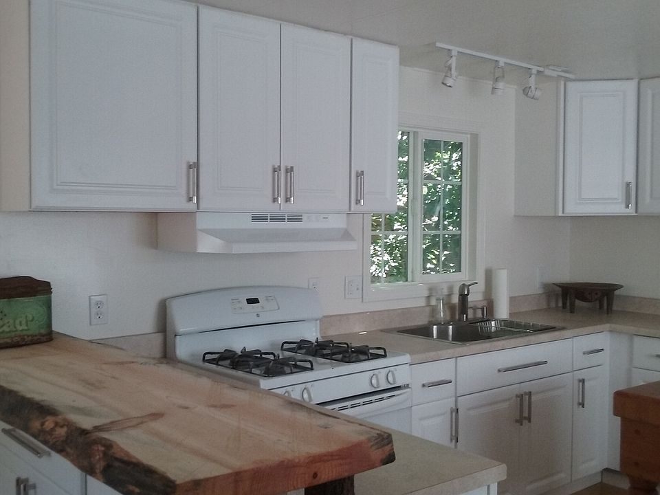 587 Wildrose Ln Crestline CA Zillow