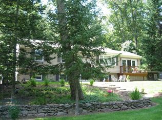 49 Mennella Rd, Poughquag, NY 12570