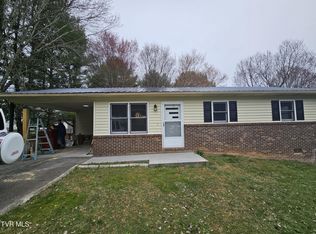 1303 Adobe Dr, Johnson City, TN 37601