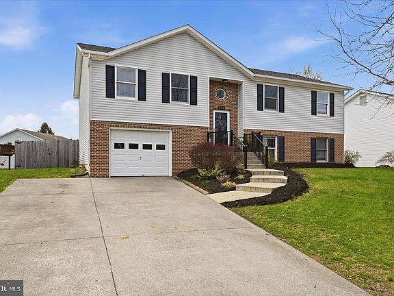 2nd image of 203 Ivory Dr
