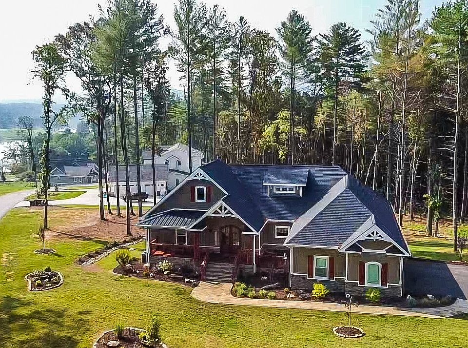 Image 1: Aerial of front