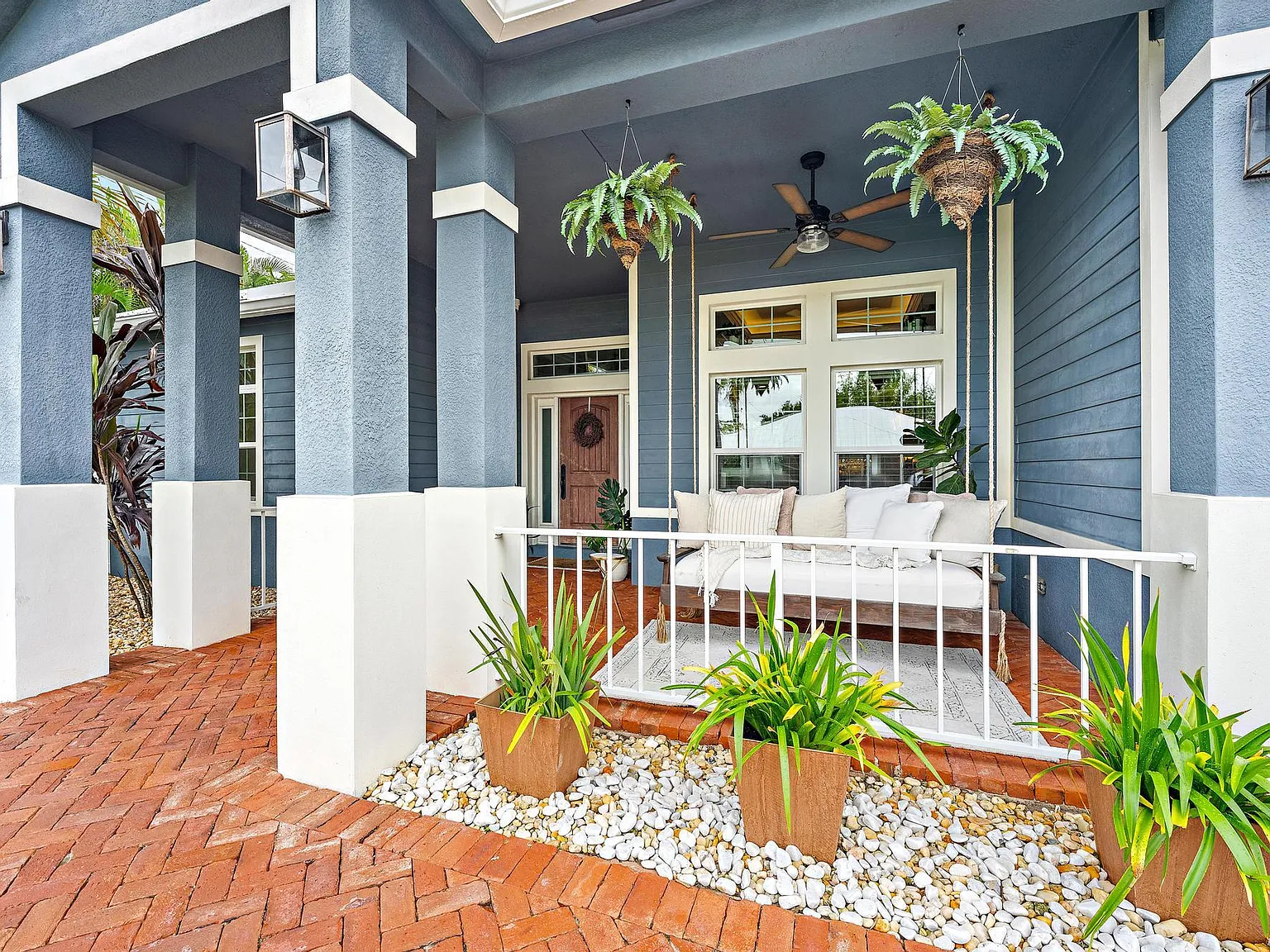 4 bed, 2.5 bath, 1953 sqft, $8,000 — Photo 4