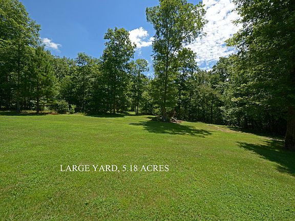 4th image of 241 Marian Cir