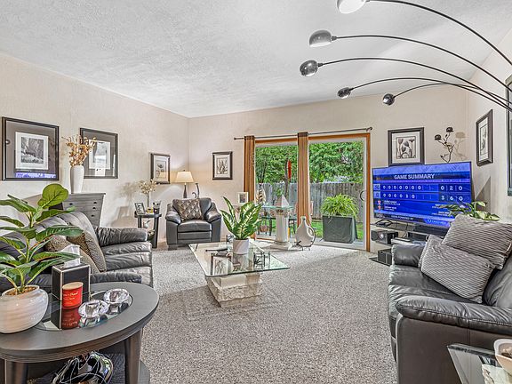 5th image of 2147 Milford Dr