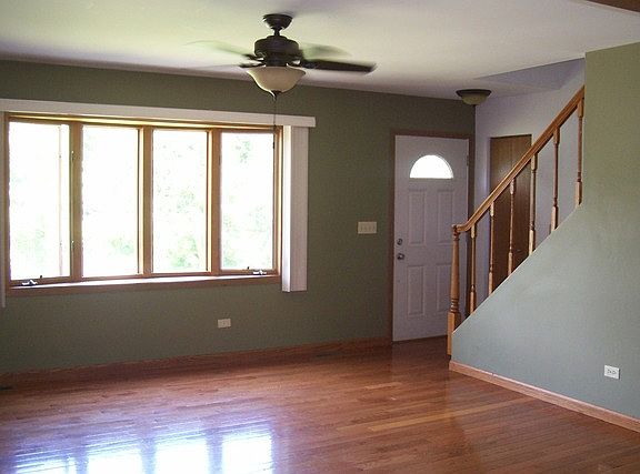 5th image of 38551 N Hilltop Ave
